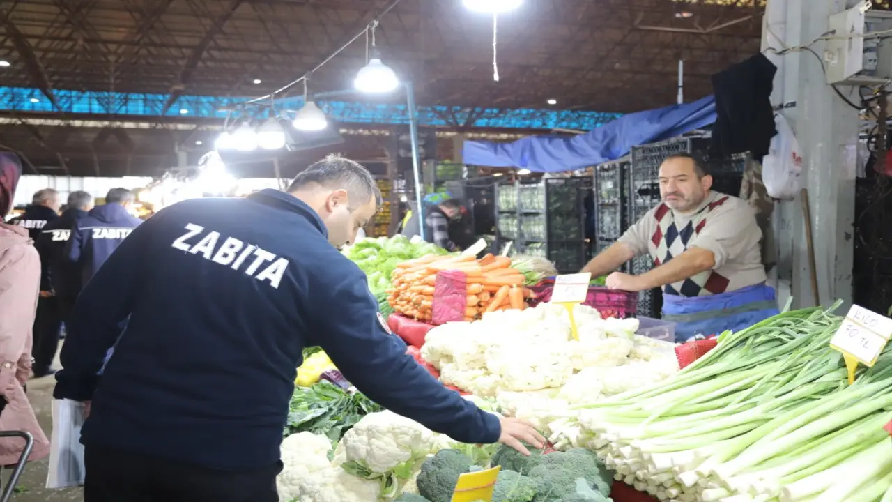 Hendek Pazar Yeri Fiyat Etiketi Kontrolu